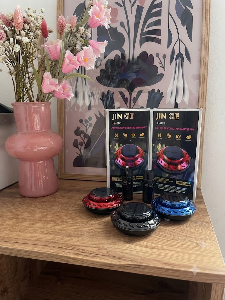 خوشبو کننده خورشیدی ماشین JIN GE مدل JG-009 (پخش عطر چرخان)